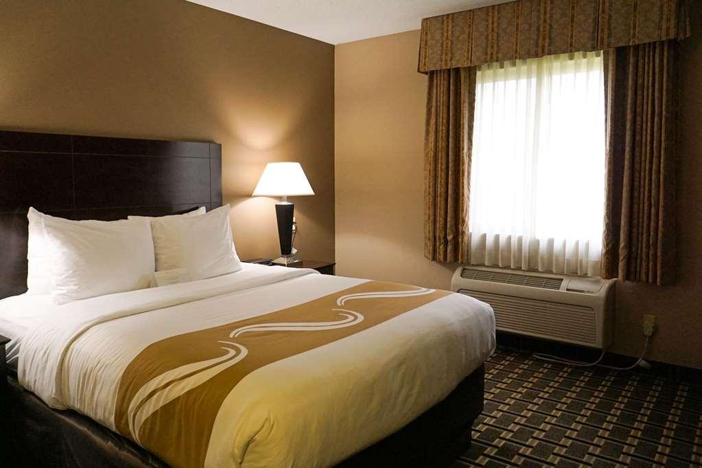 Quality Inn & Suites Watertown Near Prairie Lakes Ice Arena Номер фото
